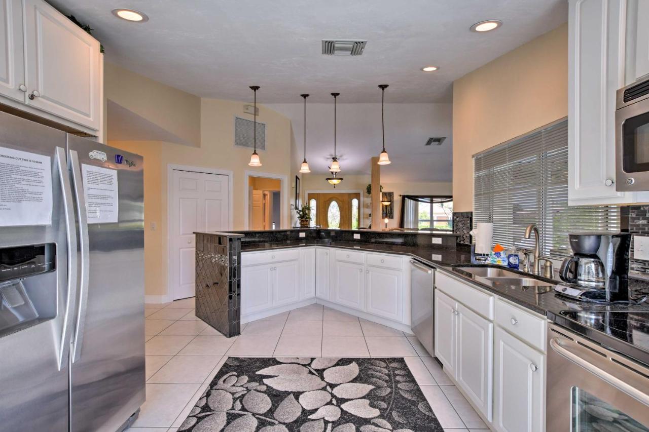 Canalfront Home With Private Saltwater Pool! Marco Island Bagian luar foto
